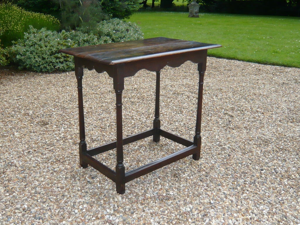 18th c. English Scalloped Apron Oak Center Table