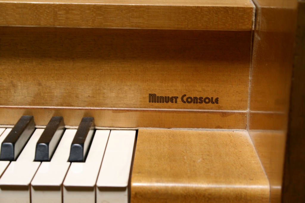!940's Decorative Minuet Consul Piano 4