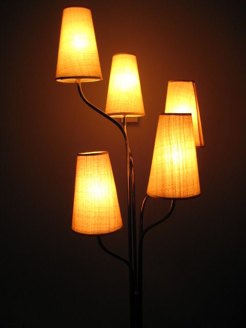 Stehlampe in Baumform aus Messing mit fünf Armen im Angebot 2