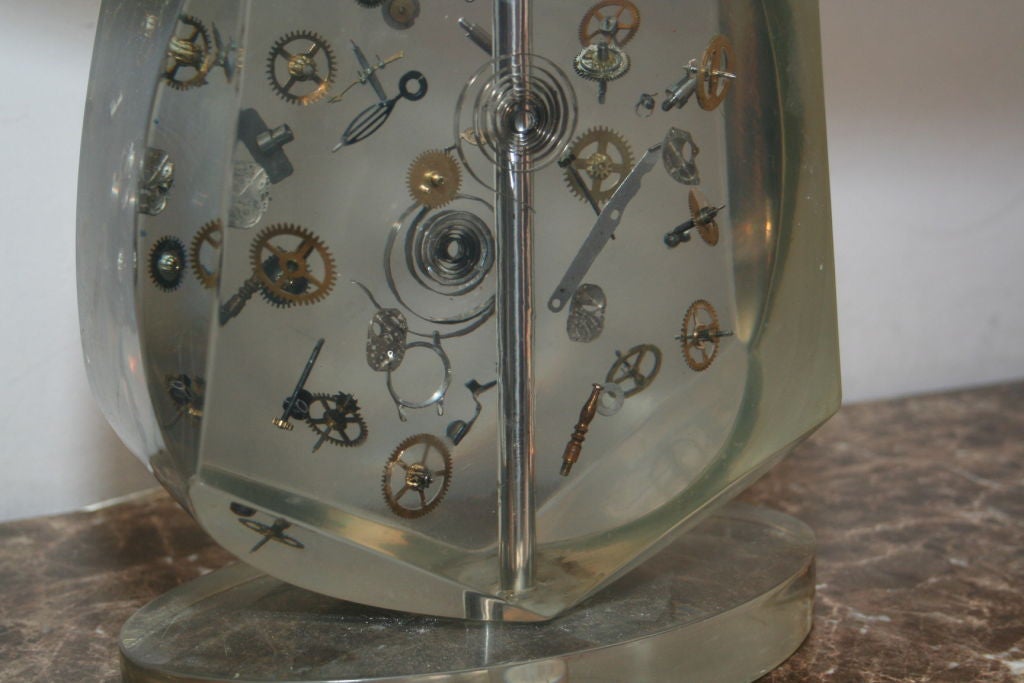 Mid-20th Century Modernist Lucite Table Lamp Encased with Clock Works