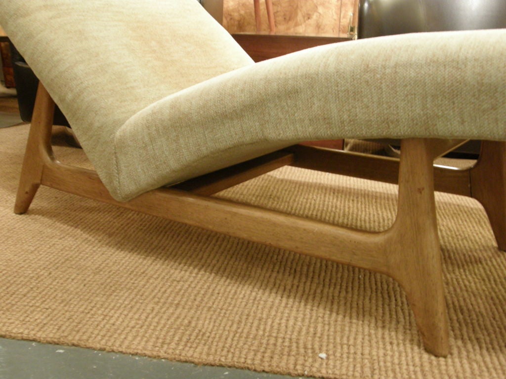 Dynamic Chaise Lounge by Harvey Probber In Excellent Condition In New York, NY