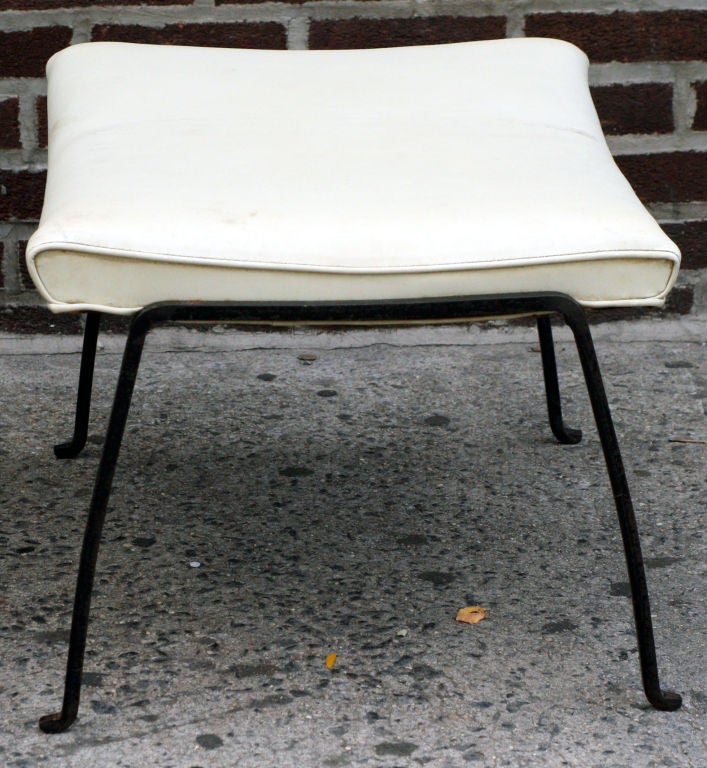 American Wrought Iron Frame Scoop Chair and Ottoman by Milo Baughman In Excellent Condition For Sale In New York, NY