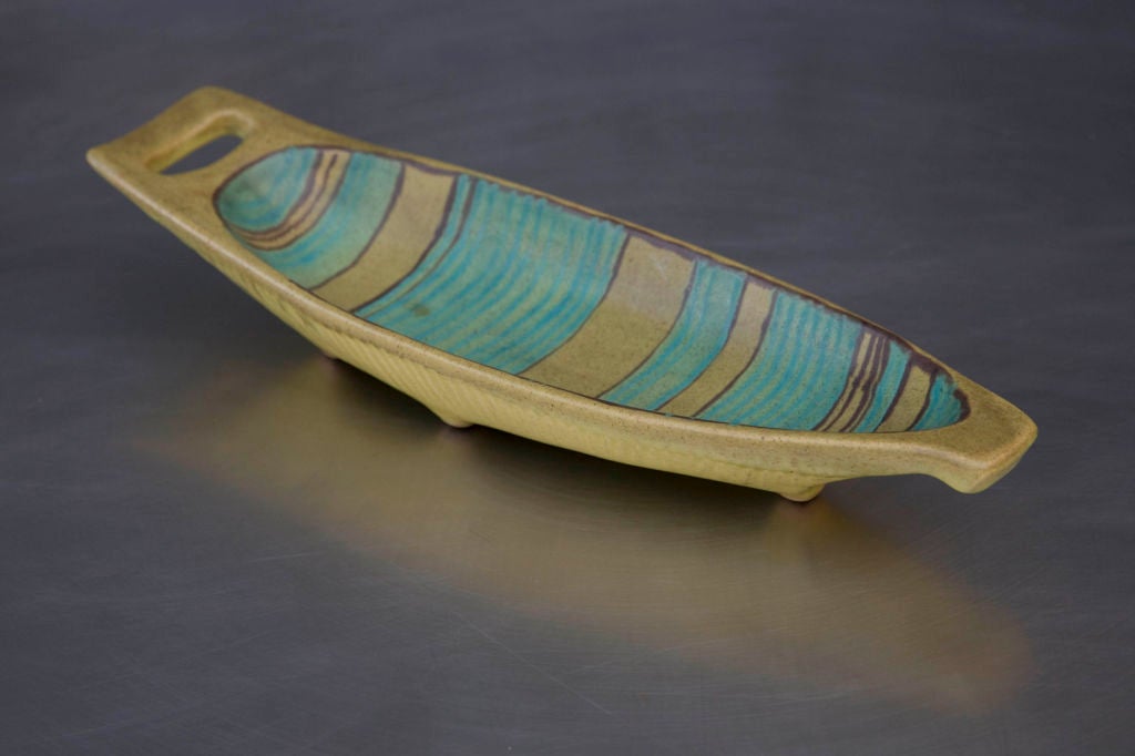 Mid-Century Modern American Mesa Green Glaze Ceramic Boat by Fong Chow for Glidden For Sale