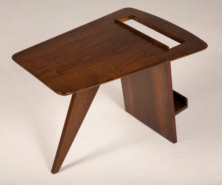 American Wedge Top Magazine Tables by Jens Risom In Excellent Condition For Sale In New York, NY