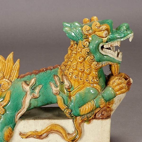 A pair rare and fine ceramic with san-cai guardian lions, lively modeled with intricate details, lively modeled, beautiful colors.