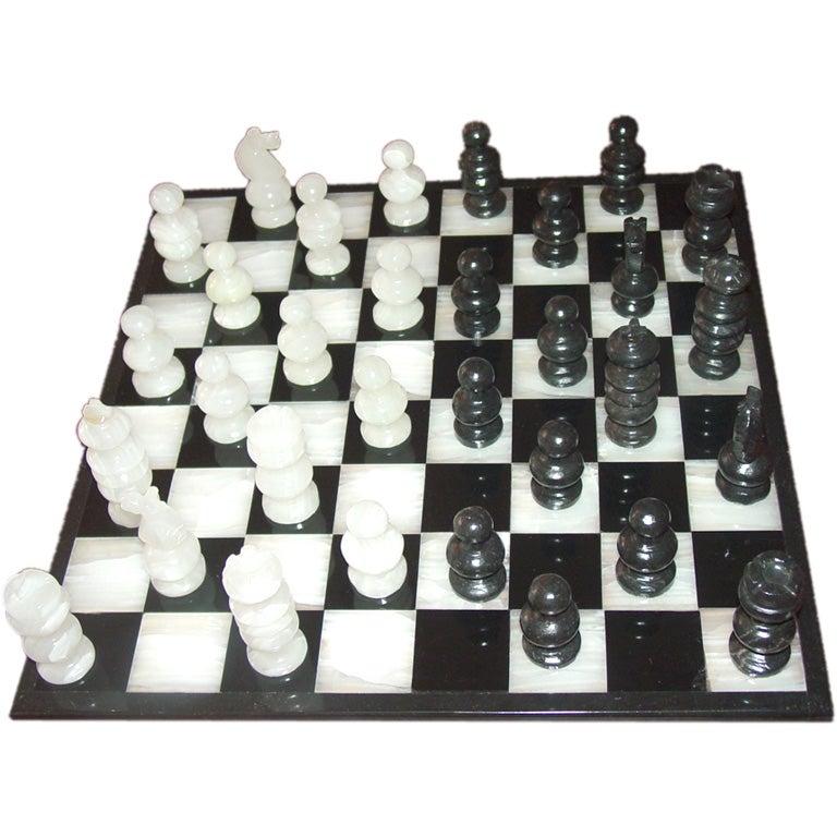Black/White Onyx Chess Set