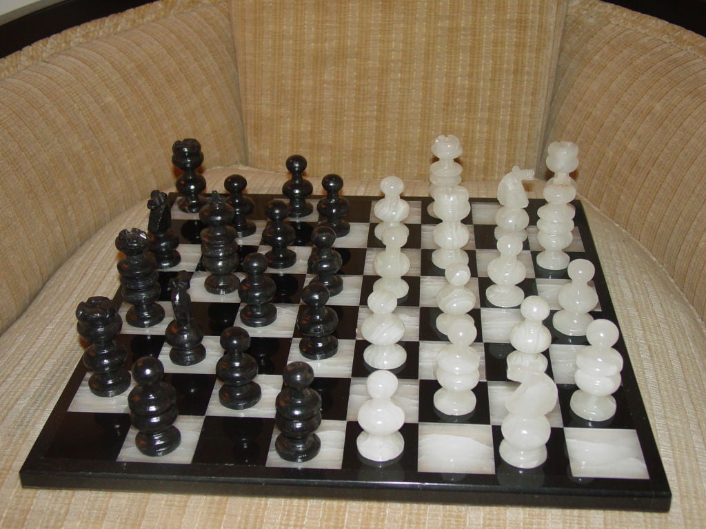 20th Century Black/White Onyx Chess Set