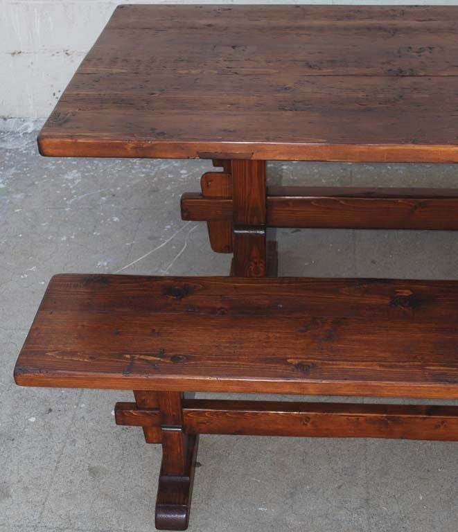 Tavolo a cavalletto/panca in pino rigenerato, realizzato su misura da Petersen Antiques In condizioni ottime in vendita a Los Angeles, CA