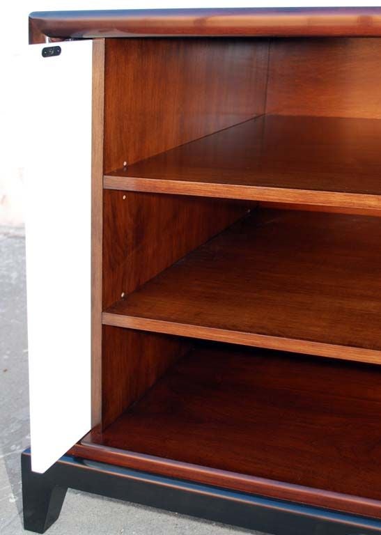 XXI secolo e contemporaneo Credenza / Centro di intrattenimento di Petersen Antiques in vendita