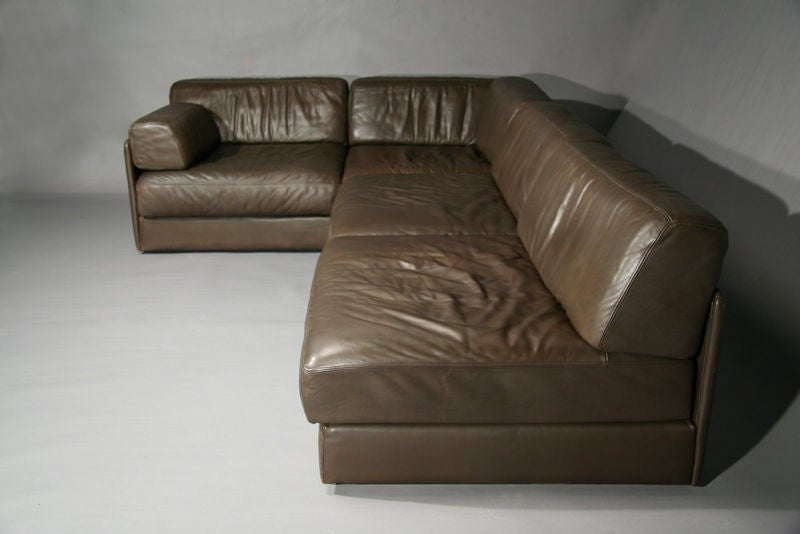 brown leather sleeper sofa