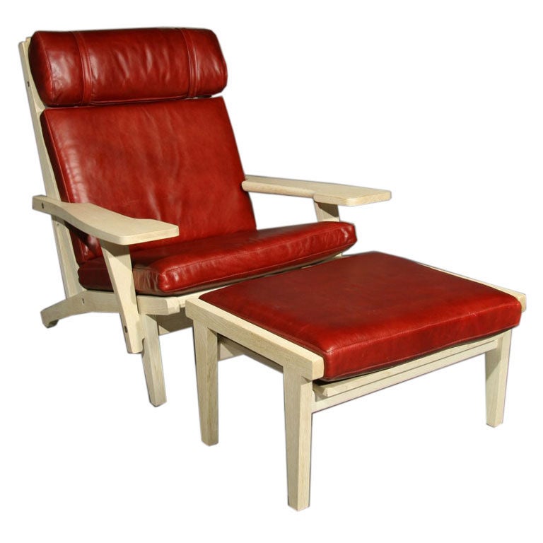 Hans Wegner 1960's GE 375 Lounge Chair With Ottoman For Sale
