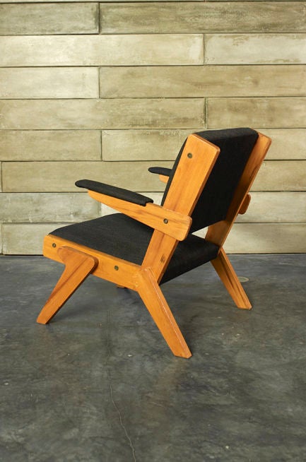 Pair of lounge chairs by Lina Bo Bardi 2