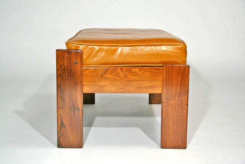Brazilian Caviuna Wood and Leather Ottoman by Jorge Zalszupin for L'Atelier In Good Condition For Sale In Los Angeles, CA