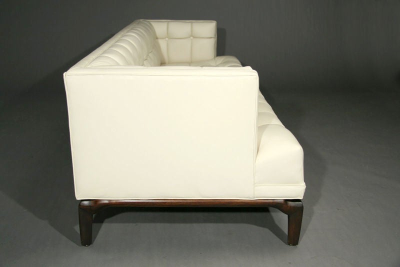Mid-20th Century Cream button tufted leather sofa by Monteverdi-Young