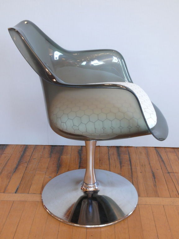 Four Smoked Lucite Chairs In Excellent Condition In New York, NY