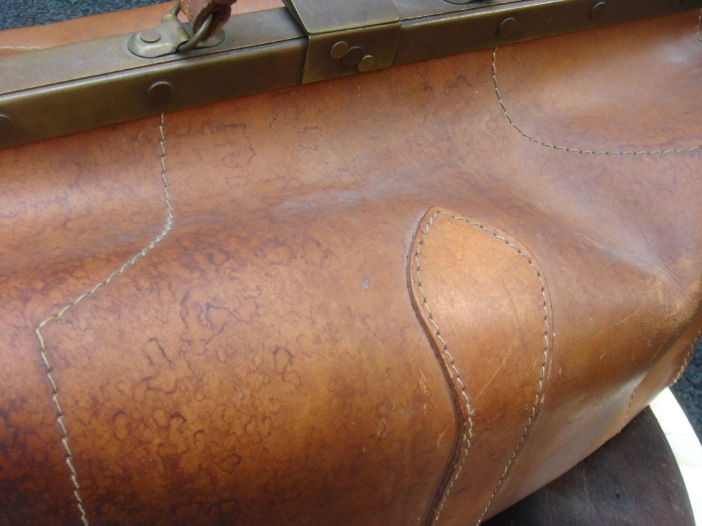 A Late Victorian Gladstone Bag 2