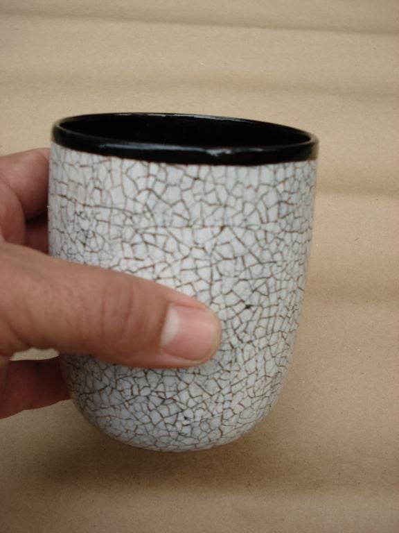 Art Déco Vaso francese con guscio d'uovo e laccatura nera, 1920 circa in vendita