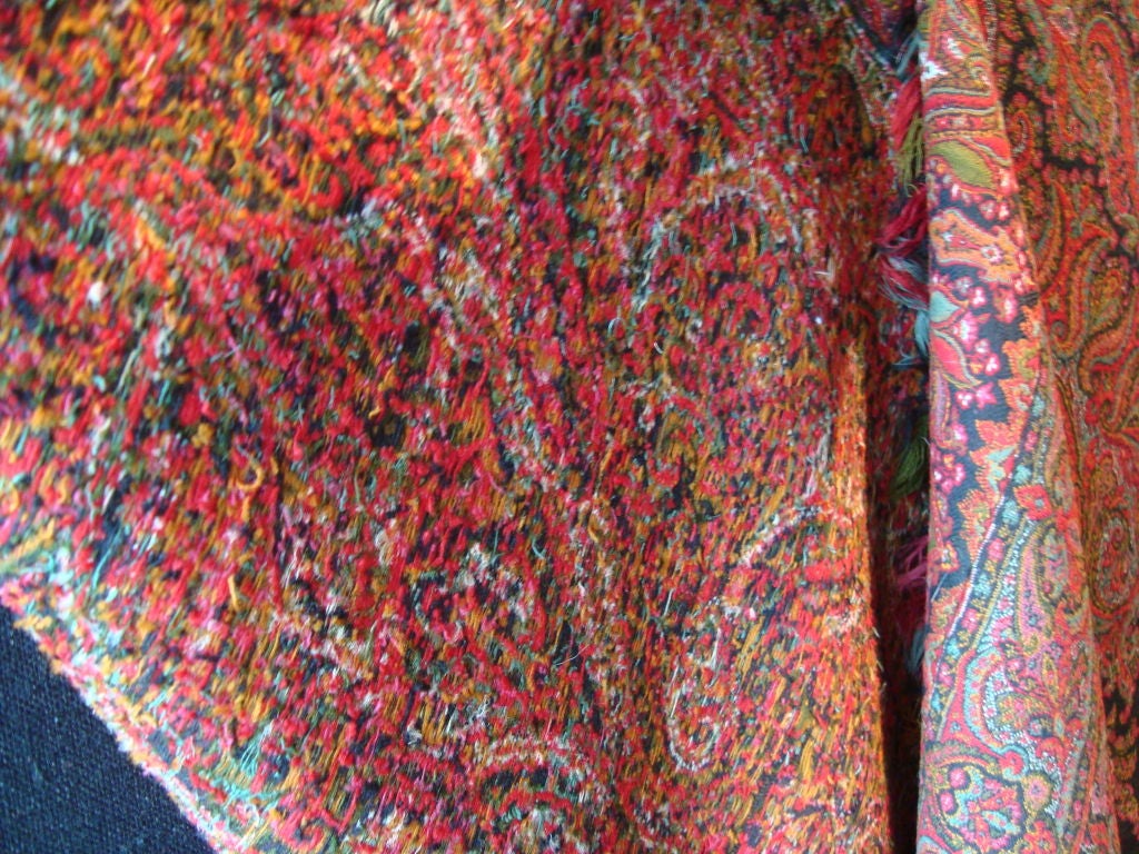 Antique Kashmir Wool Paisley Shawl In Good Condition For Sale In NYC, NY