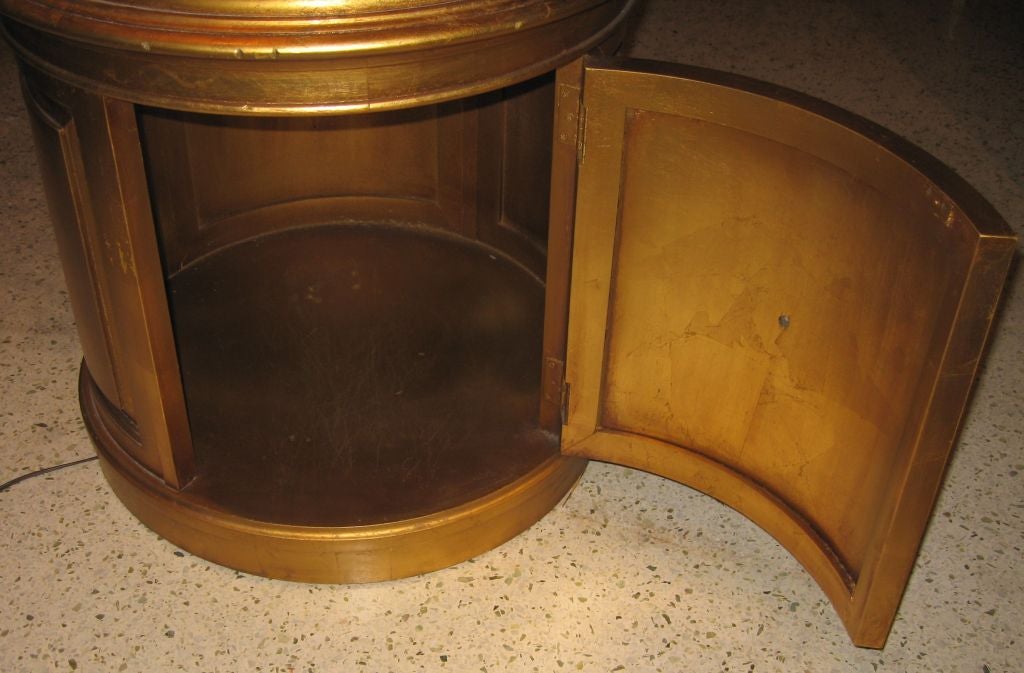 Mid-20th Century Weiman Furniture Company Circular Tower Curio Cabinet Vitrine