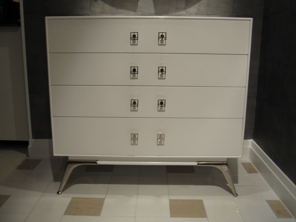 Elegant R-Way Furniture Four Drawer Chest 2