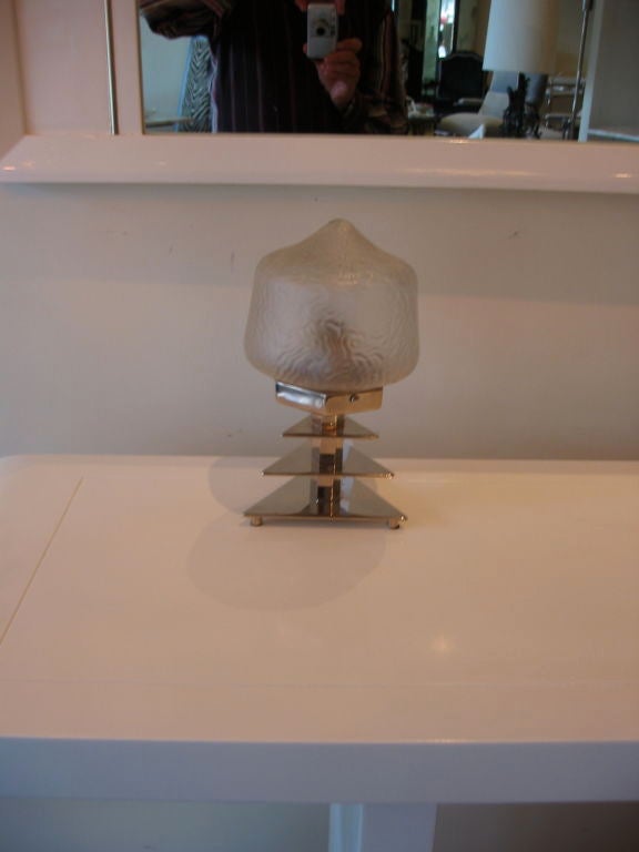 French Art Deco Glass and Chrome Sculptural Table Lamp In Good Condition For Sale In North Miami, FL