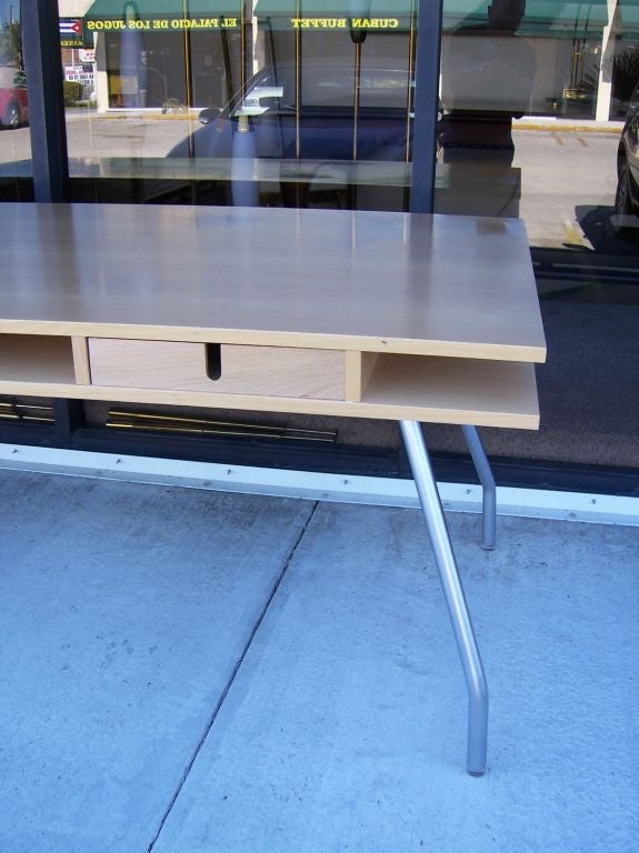The Dordoni Worktop is different - it's all about elegant function and ease. The angled table legs afford ample leg room for when you and colleagues pull up chairs for an impromptu conference. To cope with uneven floors, its glides are adjustable