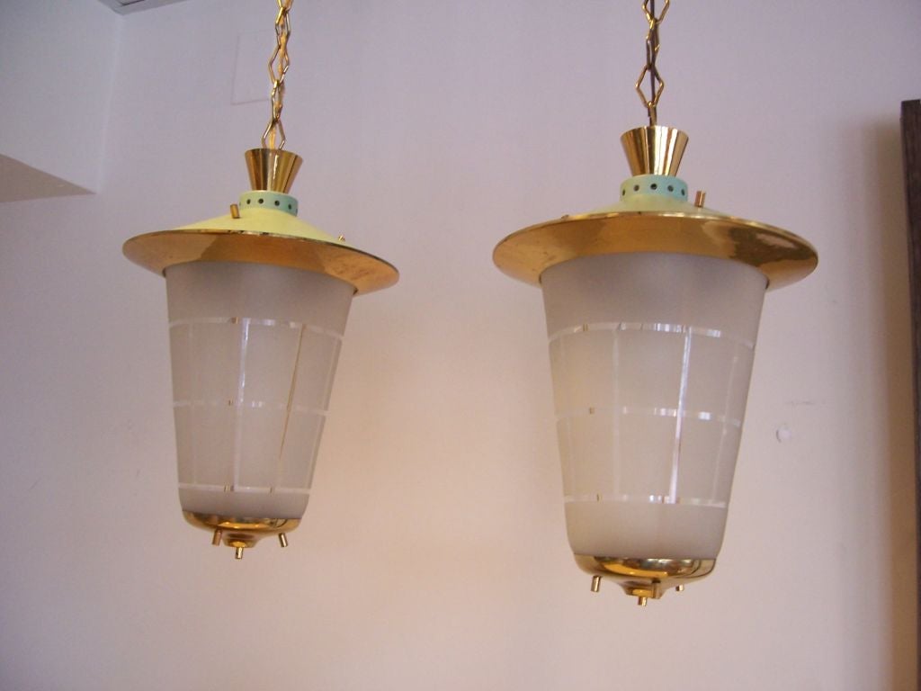 Mid-20th Century Pair of Mid-Century Italian Hanging Lanterns For Sale