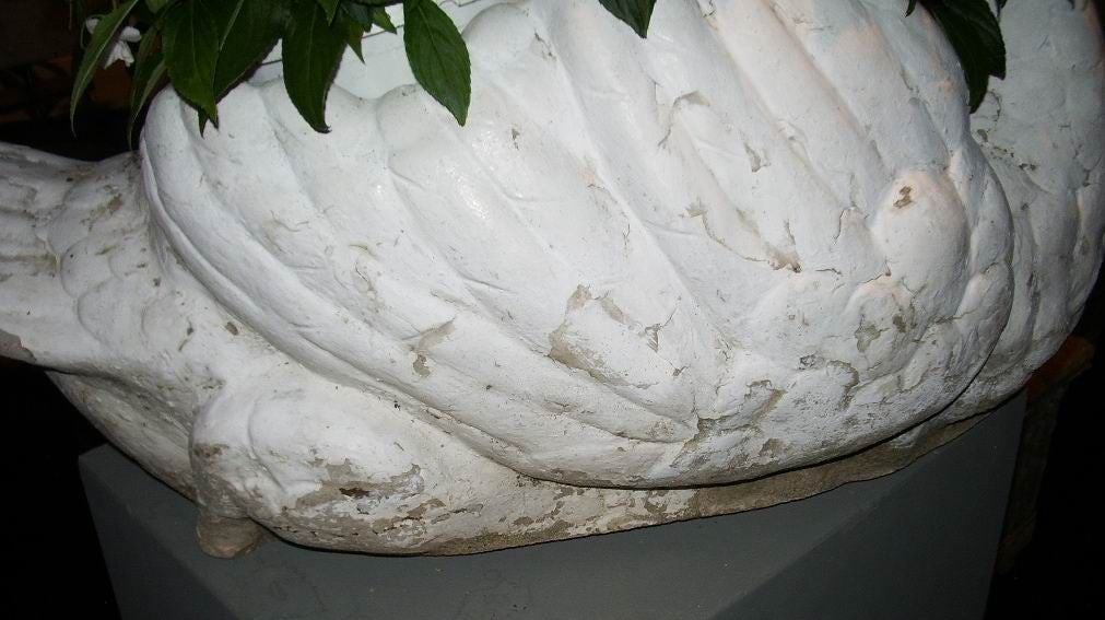Large Cast Stone Swan In Excellent Condition For Sale In Stamford, CT