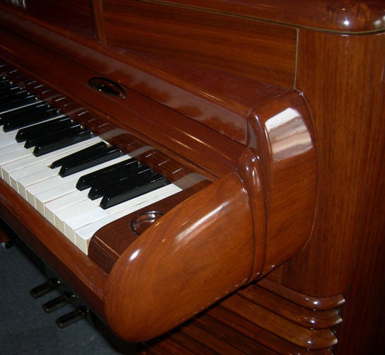 Art Deco RCA 1939 Electric Piano by John Vassos 2