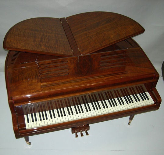 In 1939, Wurlitzer created the 