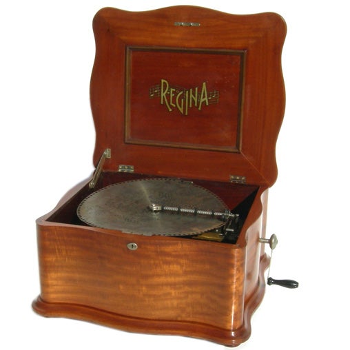 Regina Metal Disc Music Box