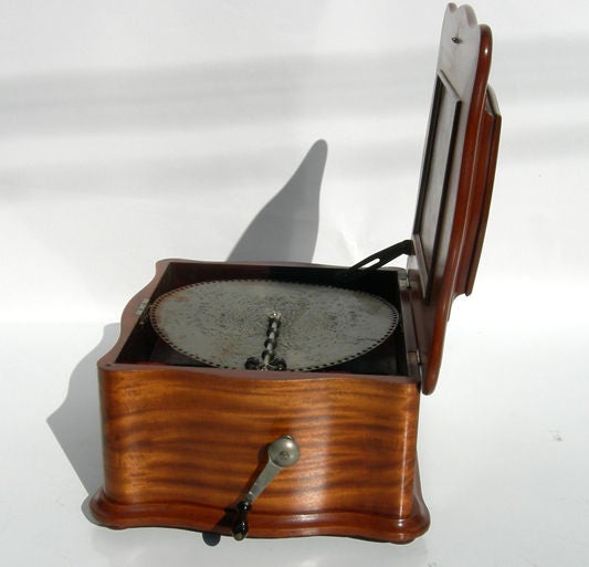 Regina Metal Disc Music Box 2