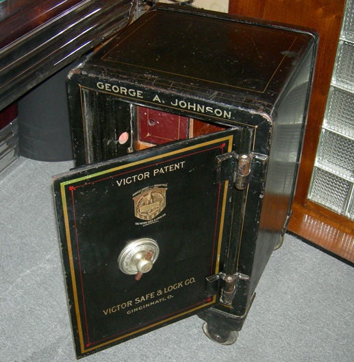 American Early 20th Century Working Victor Safe