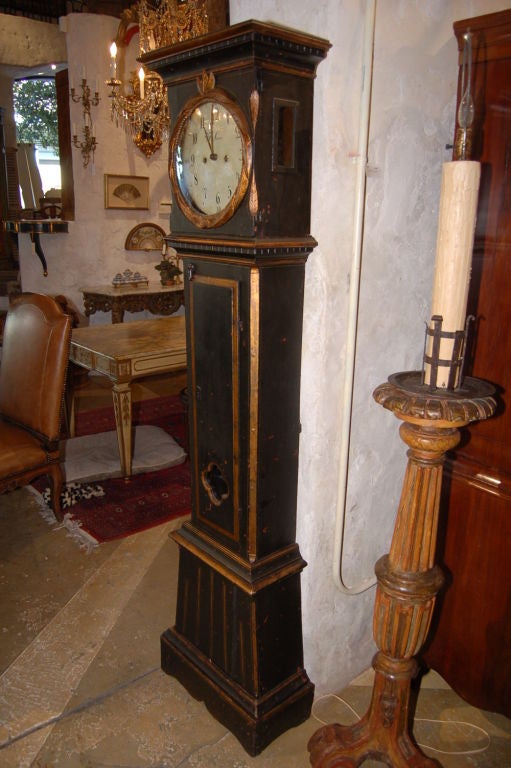 Bornholm longcase clock signed Feliks Sonne, circa 1790 (grandfathers clock, grandmothers clock) seven day movement.
Measures: 20; W x 10; D x 78 H.