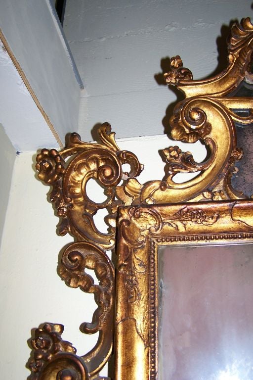 Rococò Specchio in legno dorato in stile rococò italiano del XIX secolo in vendita