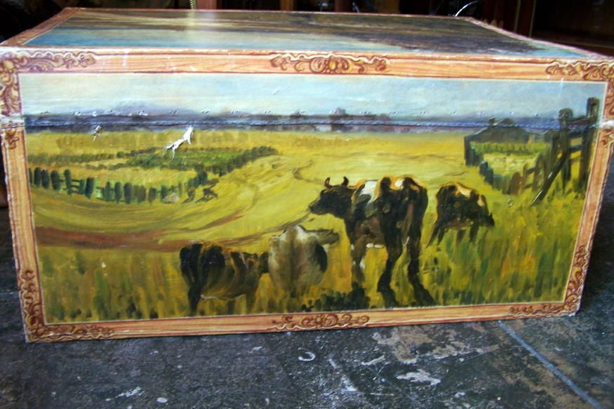 Peint à la main Coffre d'exportation chinois peint à la main avec des scènes de paysages européens, 19ème siècle en vente