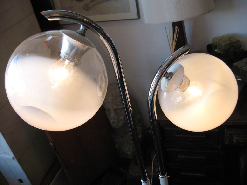 Lampada da terra italiana attribuita ad Angelo Mangiarotti