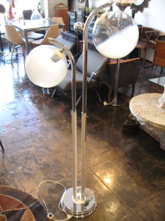 Italian Floor Lamp Attributed to Angelo Mangiarotti In Good Condition In Los Angeles, CA