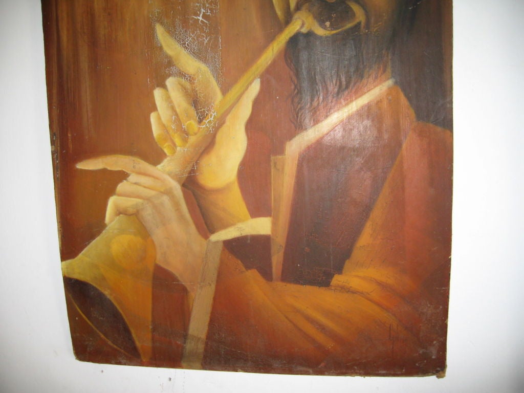 Homme jouant de la trompette après une nuit de fête.