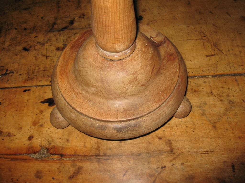 Italiano Candelabro italiano antico in Wood in vendita
