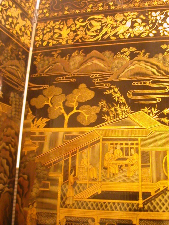 Chinese Export Black And Gilt Lacquer Eight Panel Screen For Sale 1