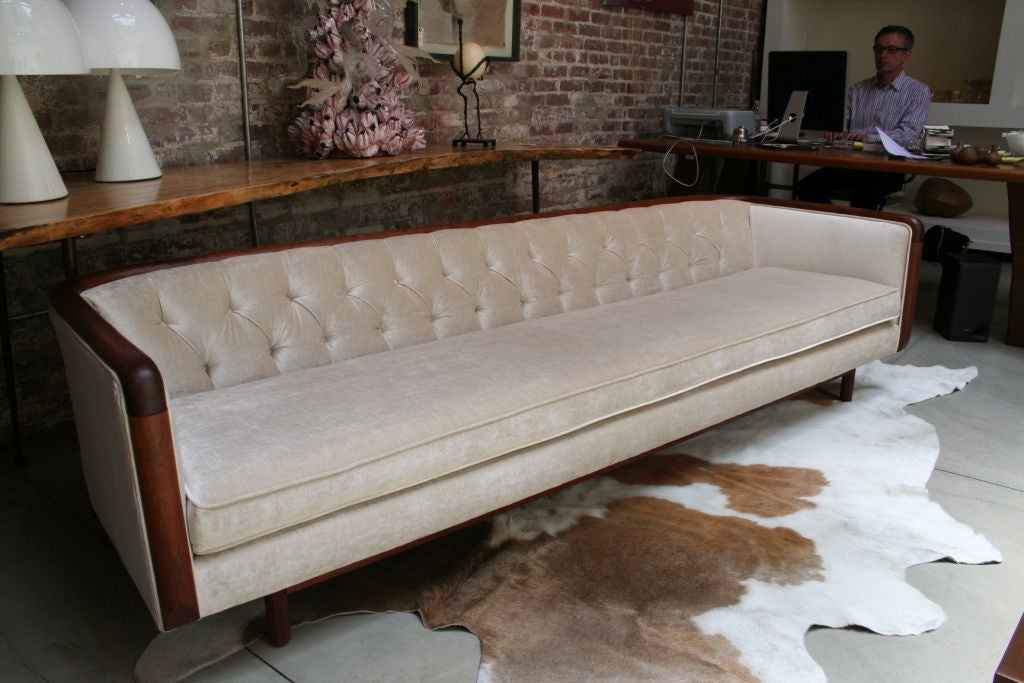 Extra-Long 60's Capitone Sofa In Excellent Condition In Los Angeles, CA