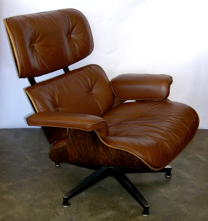 Raro esemplare originale di Eames 670 e 671 in legno di palissandro e pelle di Siena bruciata 2