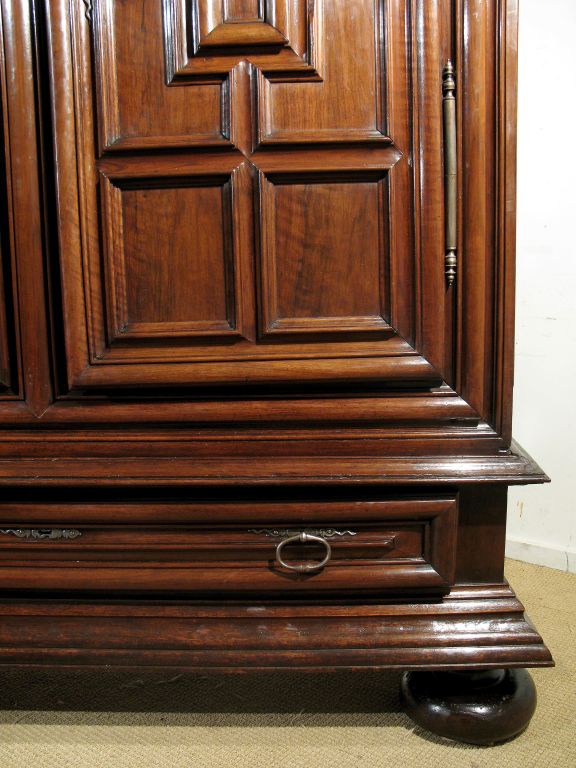 A Large 17th C  French Louis XIII Walnut Armoire 5