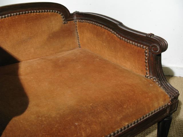 Louis XV Style Dog Bed 1