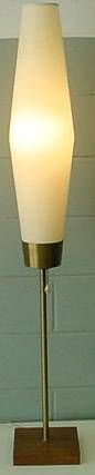 Superb pair of floor lamps by the Heifetz Mfg. Co. They pioneered the use of 