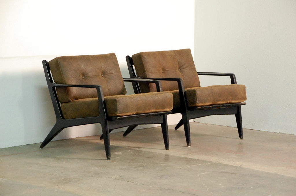 Mid-20th Century Pair of black lacquer armchairs by Paul Laszlo