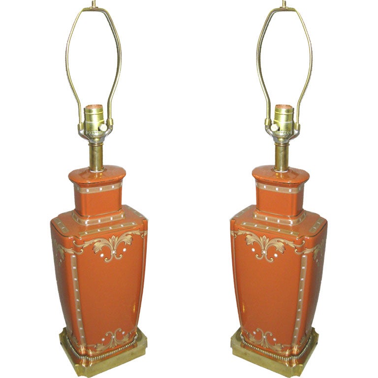 PAIR OF CERAMIC AND GOLD TABLE LAMPS For Sale at 1stDibs