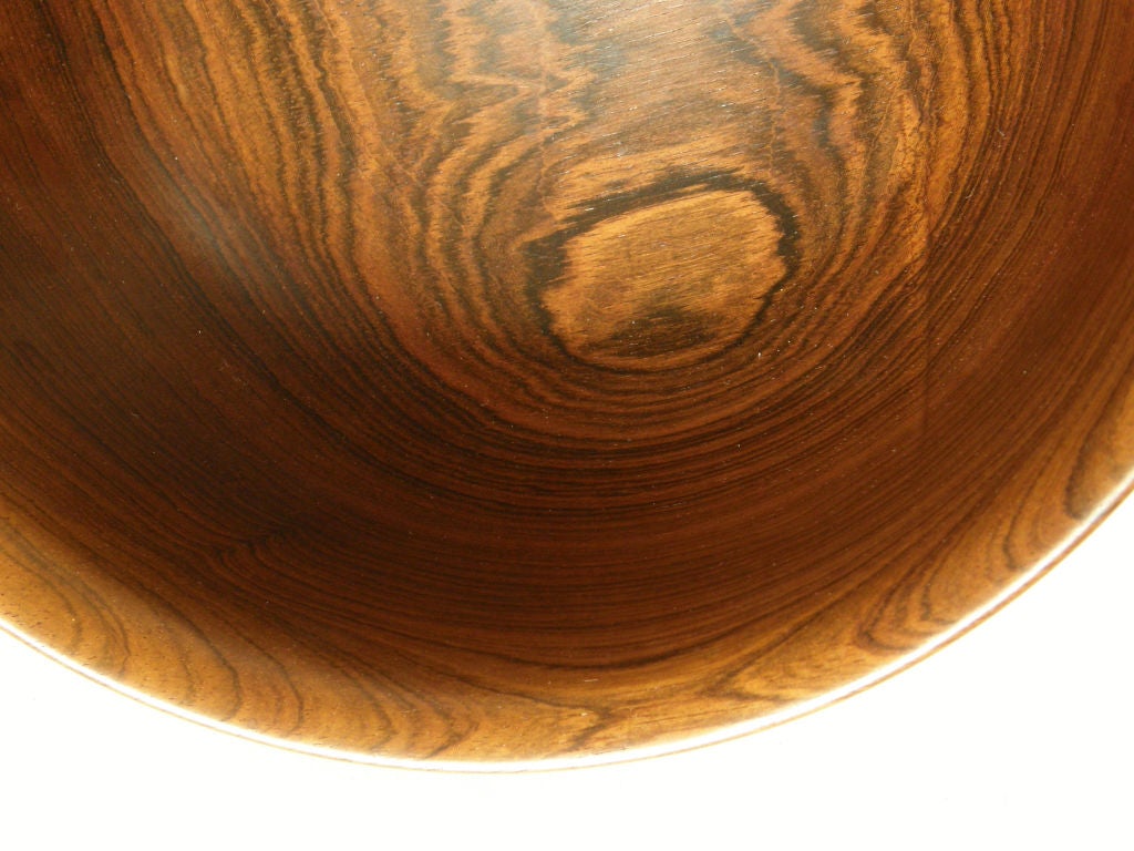 Mid-Century Modern Turned Rosewood Bowl by Salisbury ArtisansCirca 1950s Turned Wood For Sale