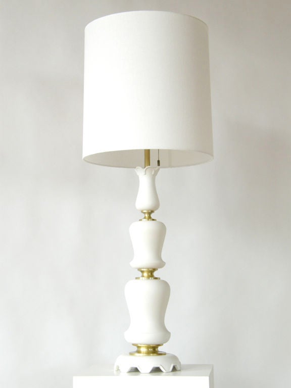 American Gerald Thurston Porcelain Table Lamp for Lightolier with Brass Fittings 1950s